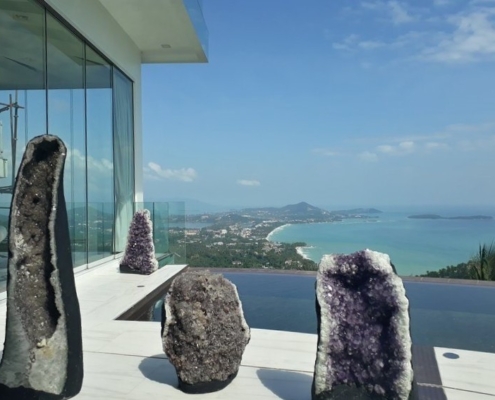 clear-ocean-view-frameless-glass-sliding-doors Clear ocean view through closed Sunflex SF 20 frameless sliding glass doors